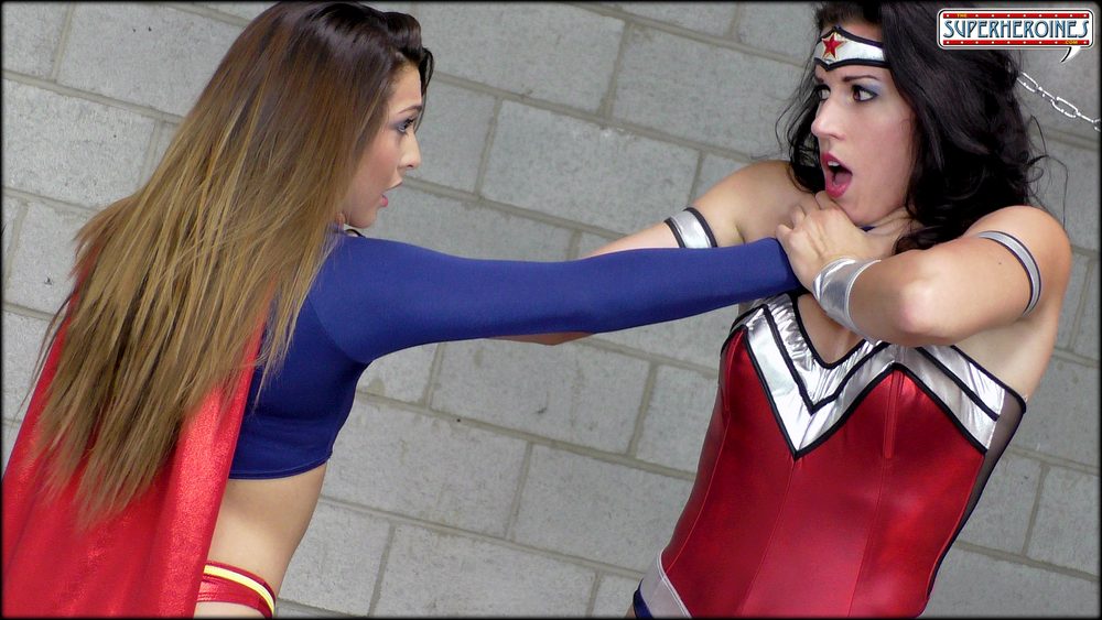 HK | Moonstar vs Lady Wonder 1 Photo Set sample 4