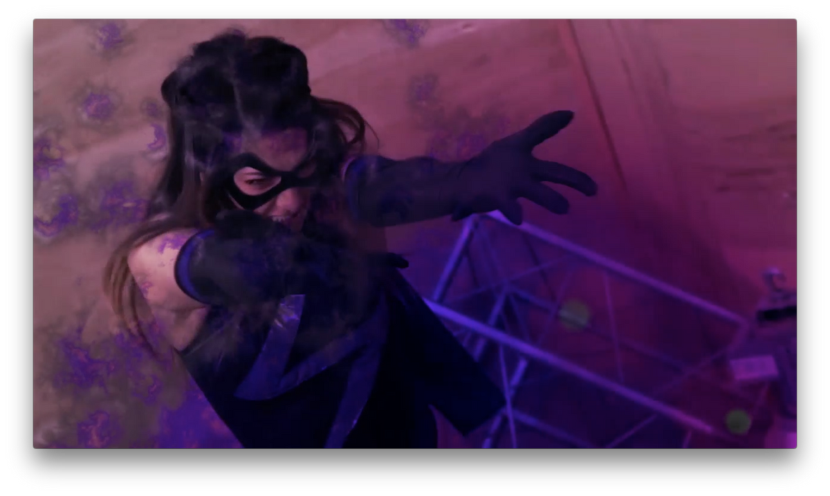 HK | Shadowgirl vs Syren 1